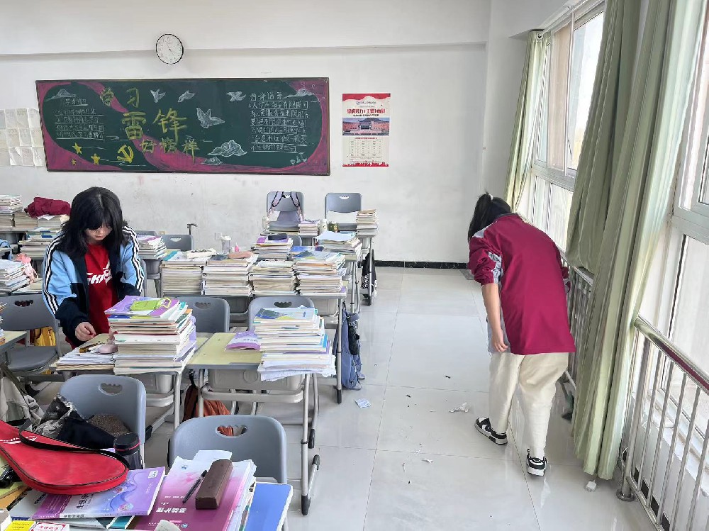【劳动教育】齐心协力 整洁卫生——我校开展校园卫生大扫除活动