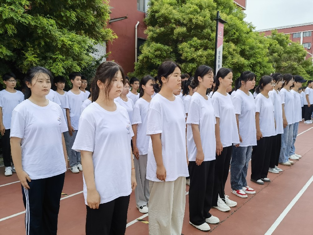 服务亚运会，爱心献杭州——我校赴杭州亚运会志愿者培训正在进行中