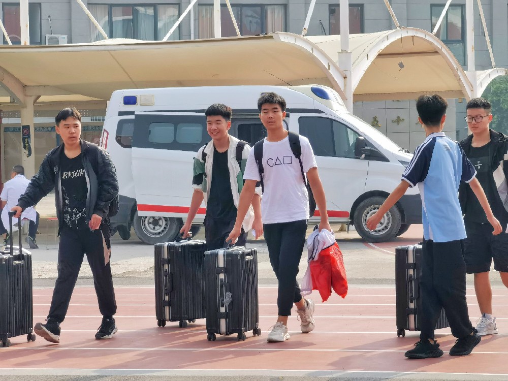 开启新旅程，迎接新相遇丨我们开学啦~