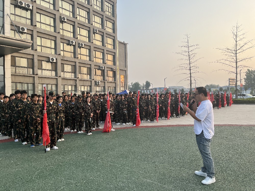国旗下的讲话丨创文明校园，做最美自己