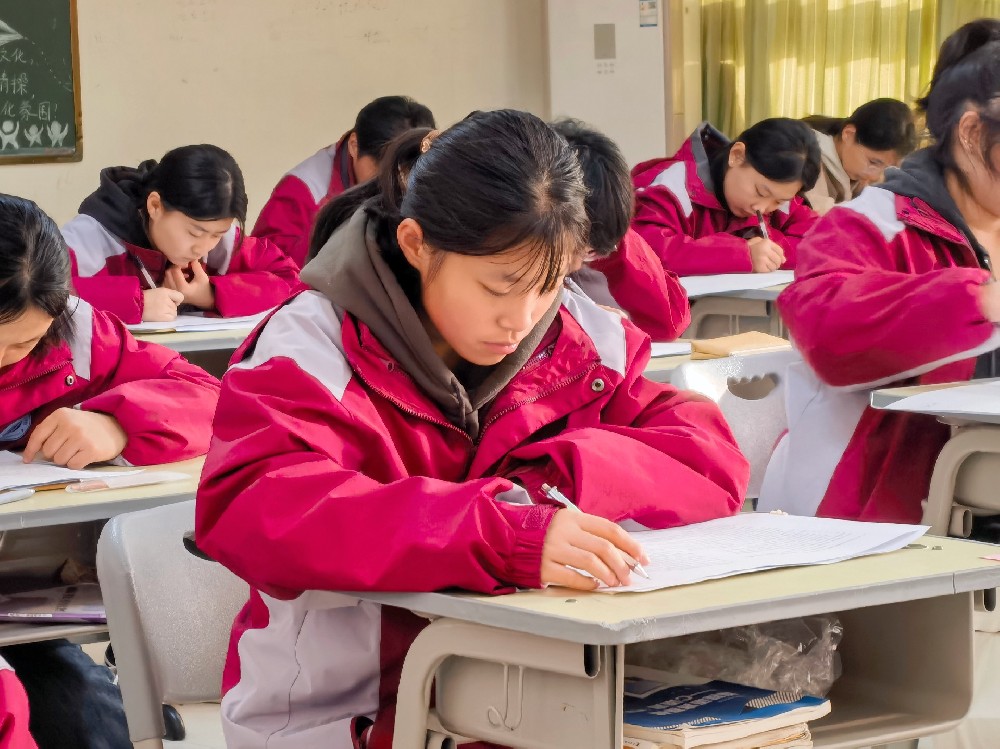 【期中考试】厉兵秣马 执笔风华——我校2023-2024第一学期期中考试顺利进行